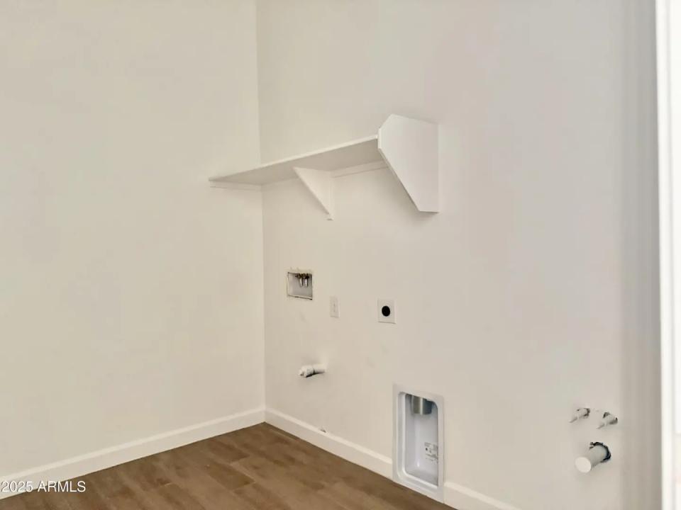 Real Estate Picture 9