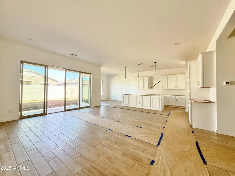 Real Estate Picture 19