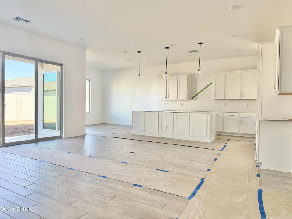 Real Estate Picture 20