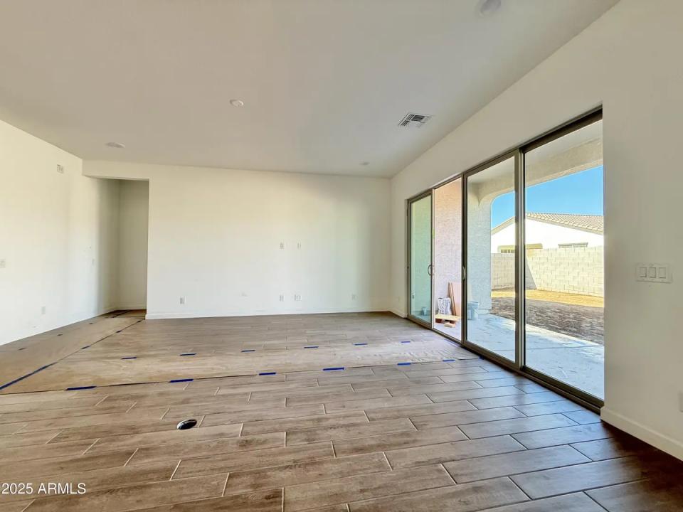 Real Estate Picture 21