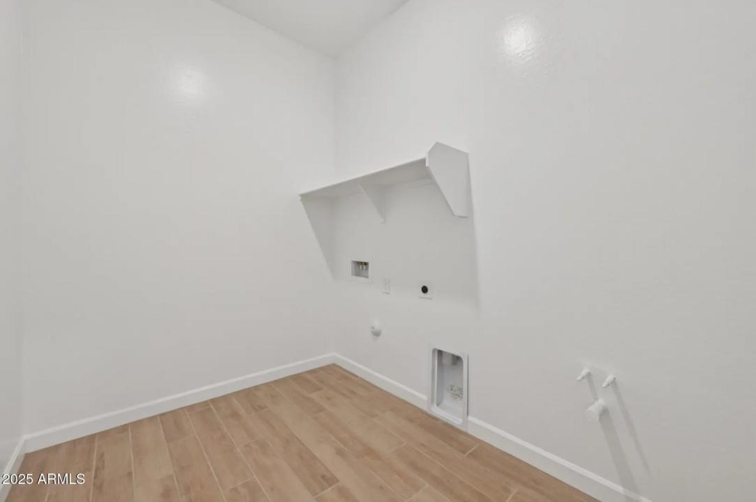 Real Estate Picture 21