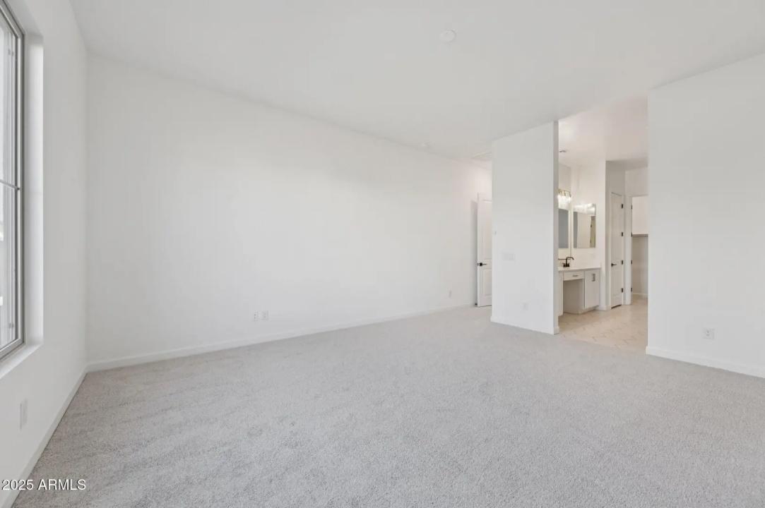 Real Estate Picture 26