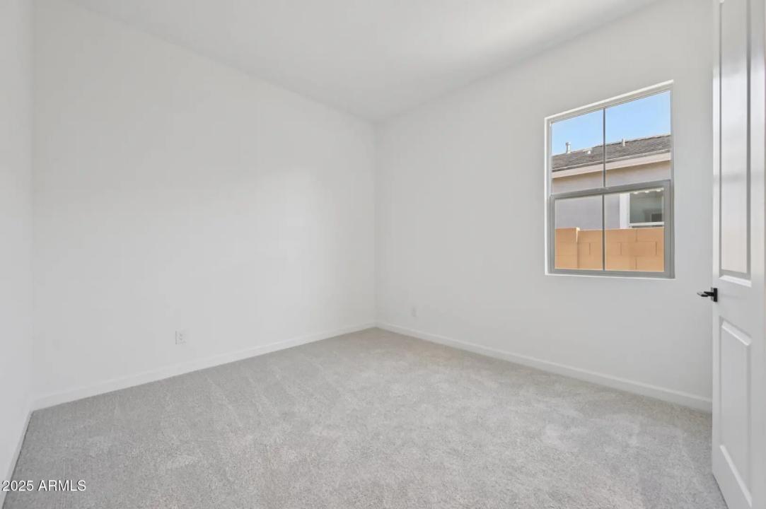 Real Estate Picture 38