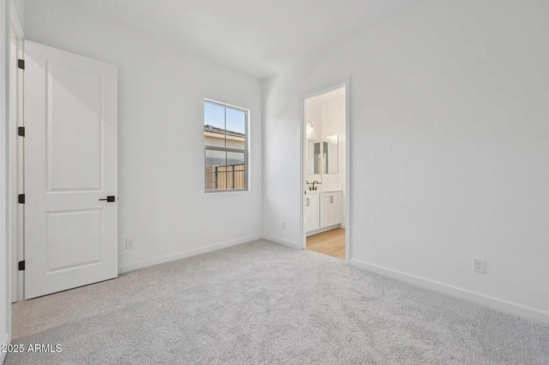 Real Estate Picture 40