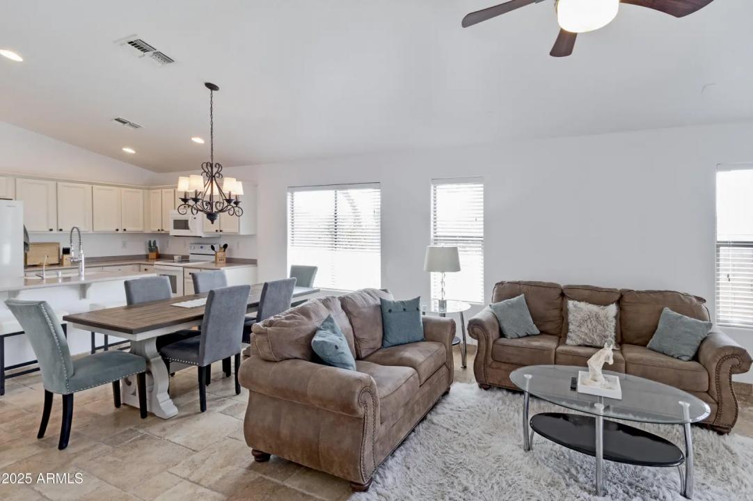 Real Estate Picture 5