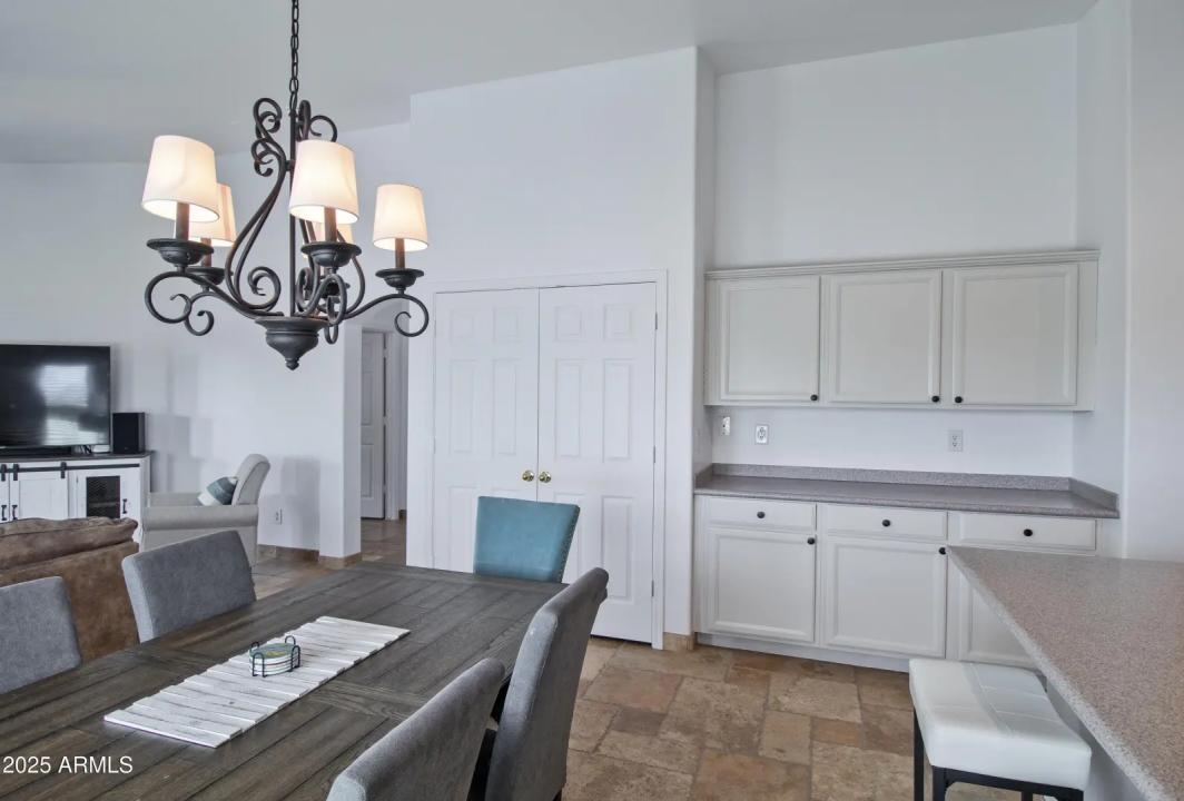 Real Estate Picture 13