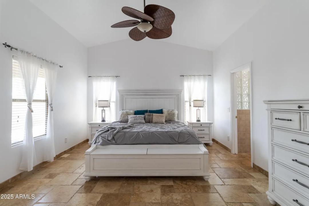 Real Estate Picture 15