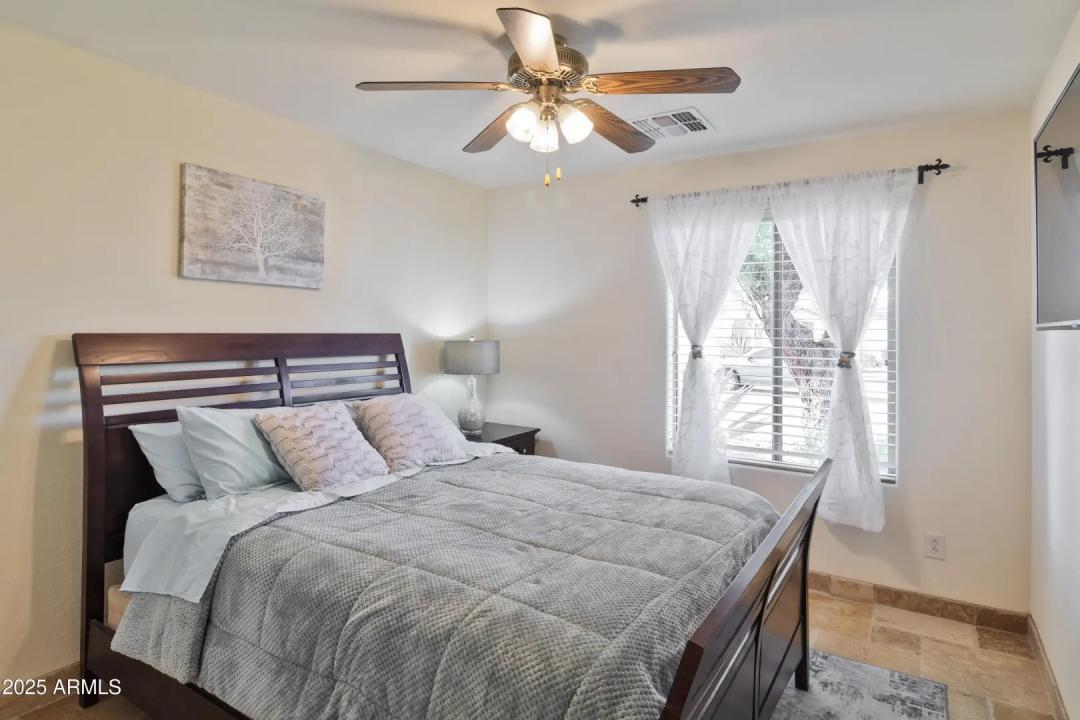 Real Estate Picture 19
