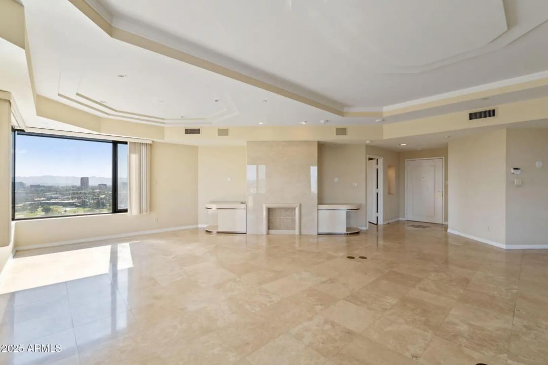 Real Estate Picture 8