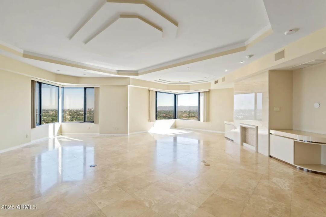 Real Estate Picture 10