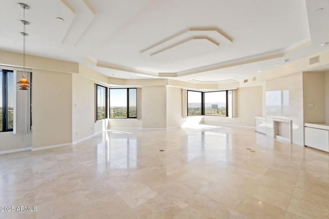 Real Estate Picture 13