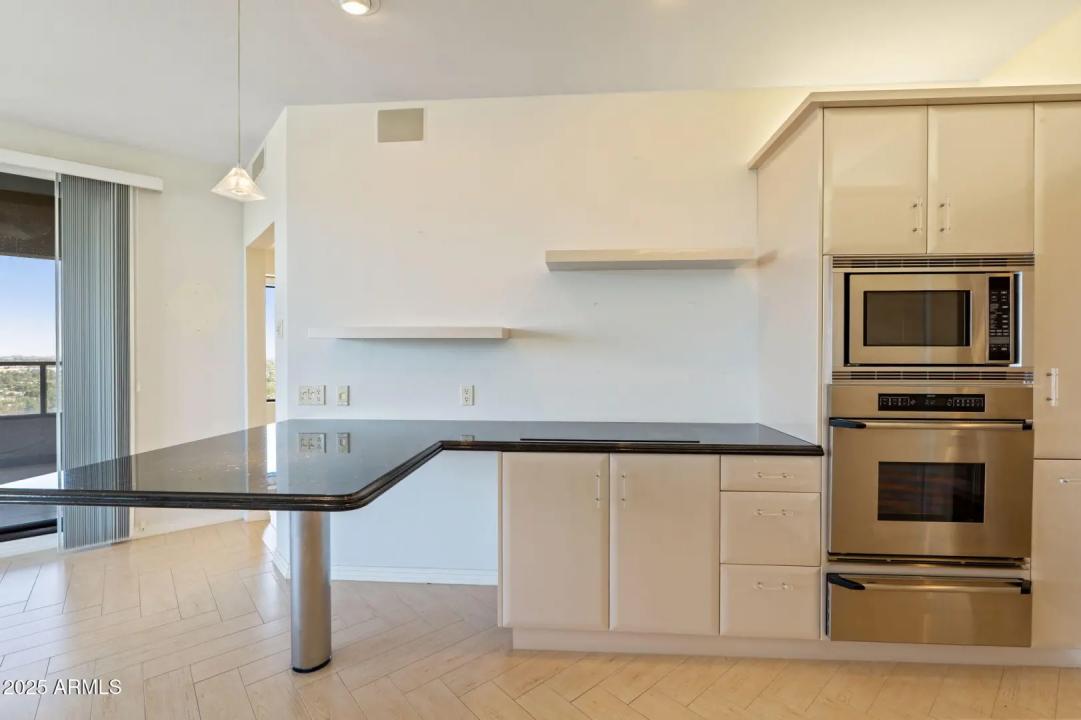 Real Estate Picture 21