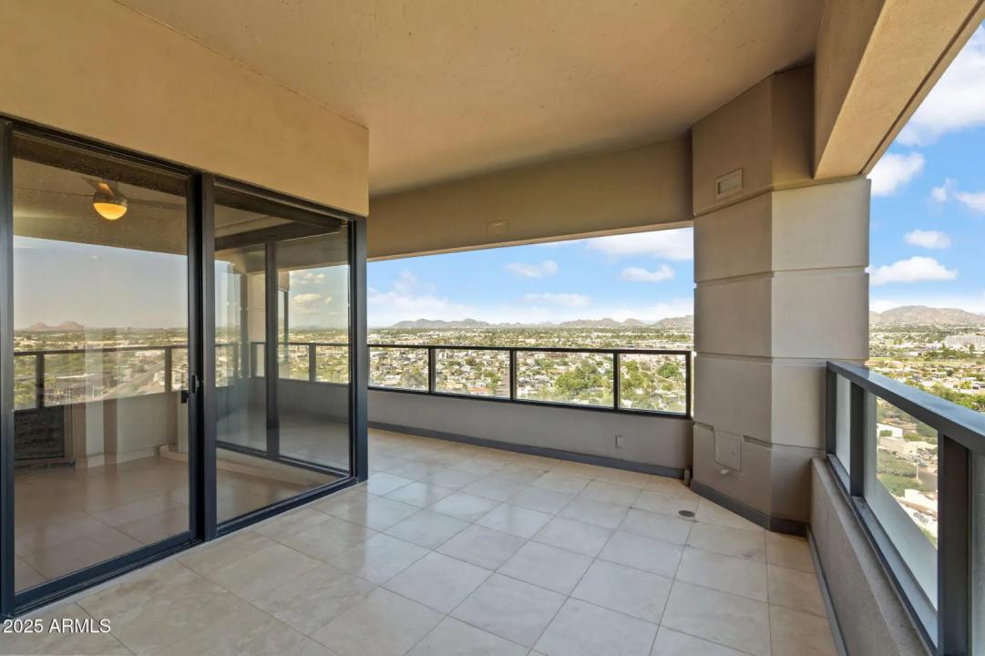 Real Estate Picture 23
