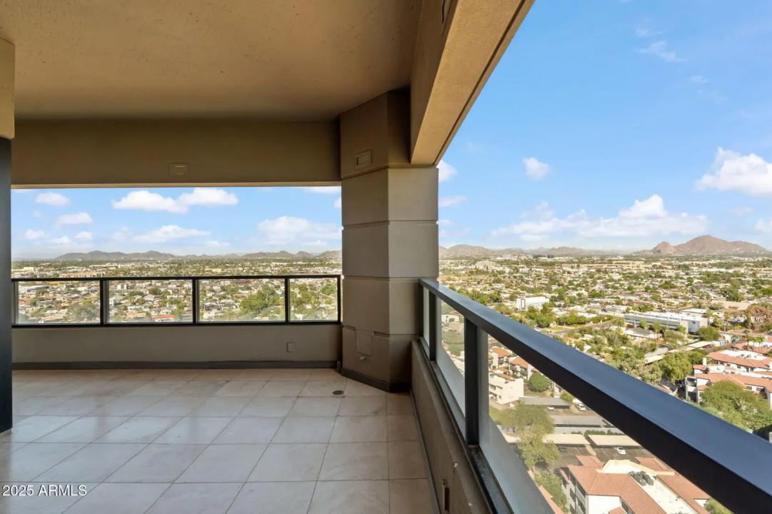 Real Estate Picture 24