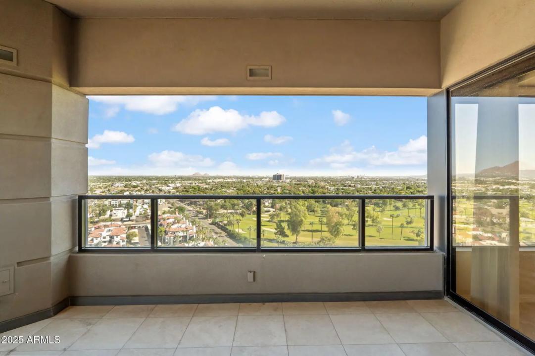Real Estate Picture 25