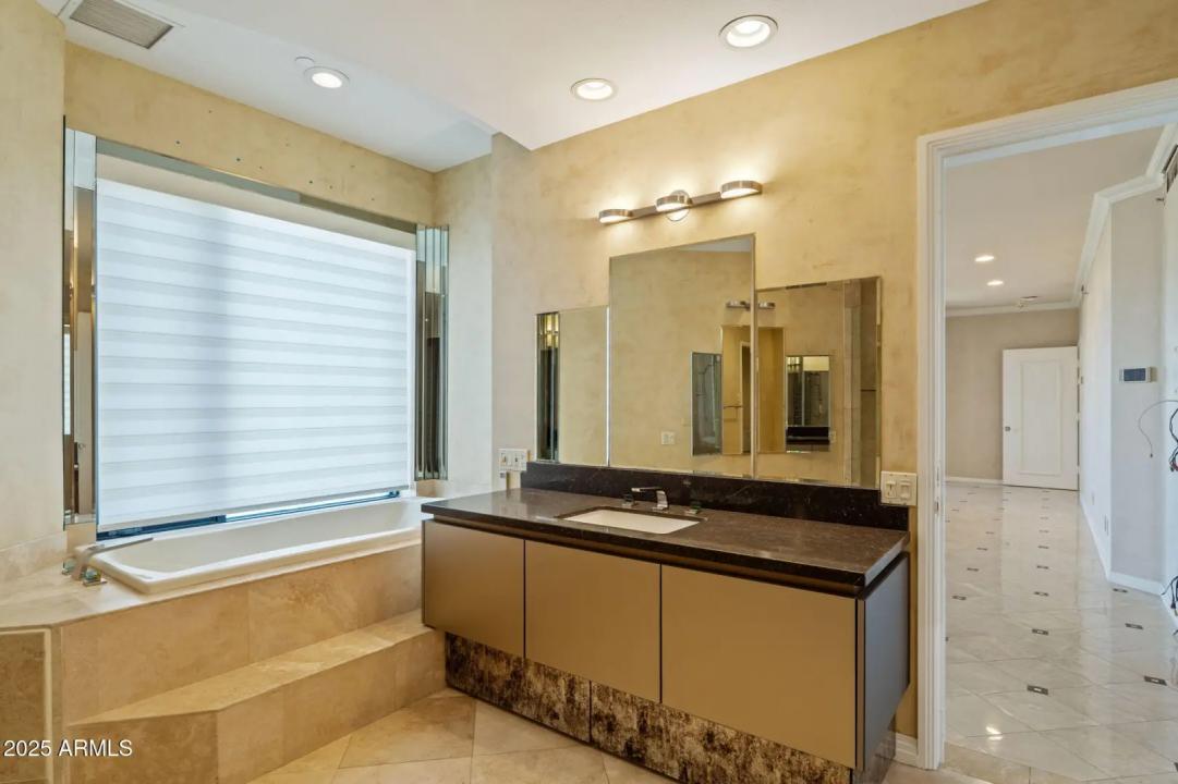Real Estate Picture 33