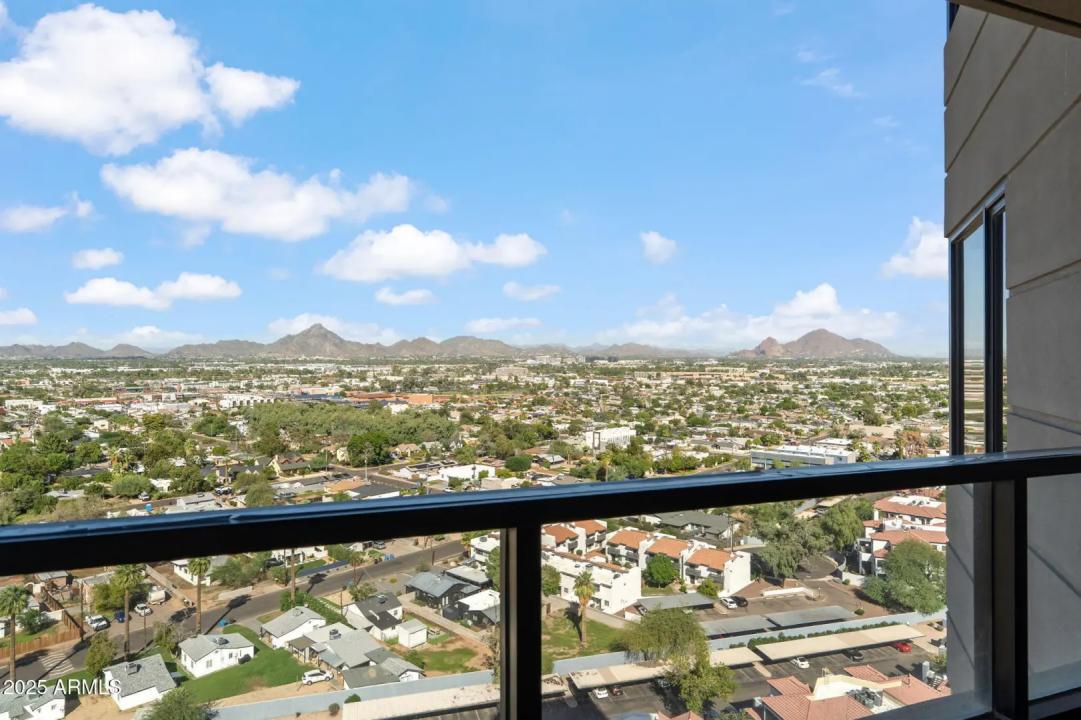 Real Estate Picture 43