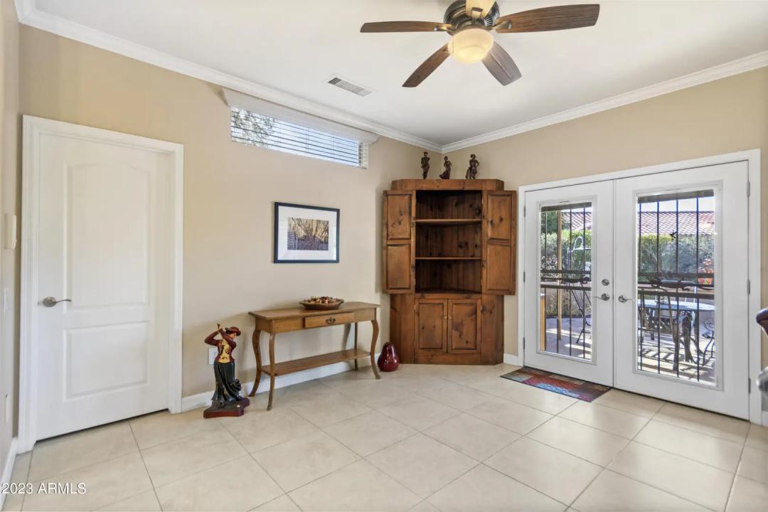 Real Estate Picture 8