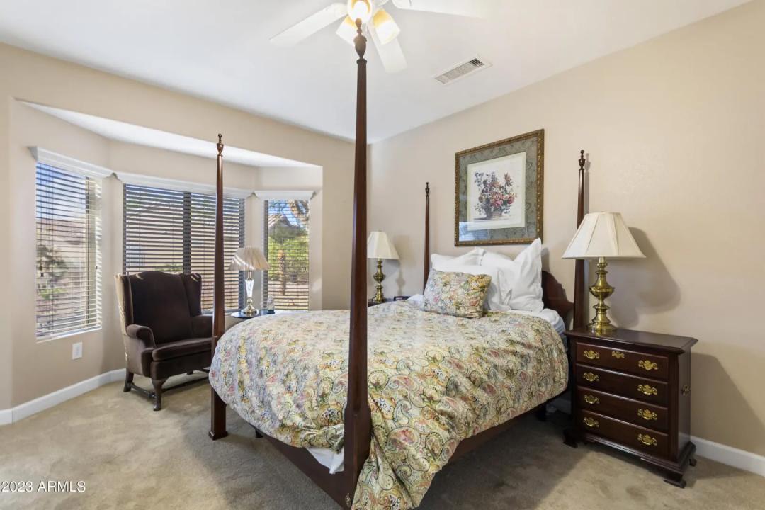 Real Estate Picture 12