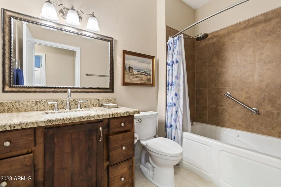 Real Estate Picture 16