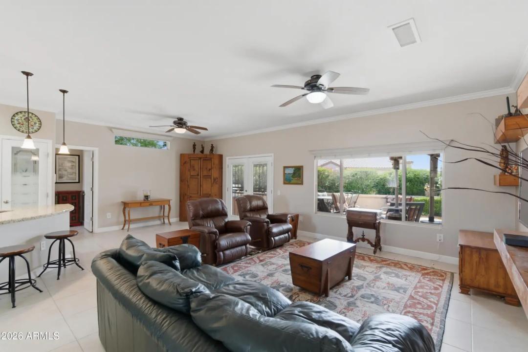 Real Estate Picture 8