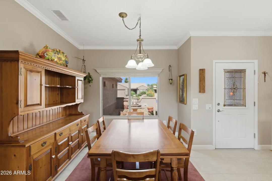 Real Estate Picture 7