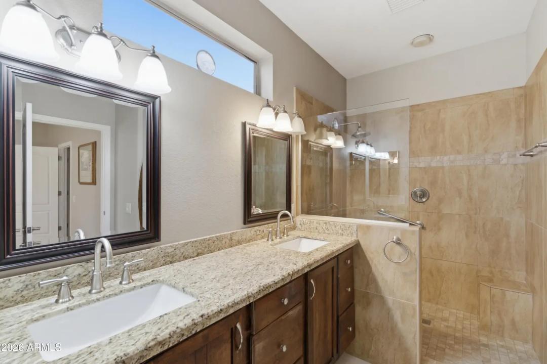 Real Estate Picture 13