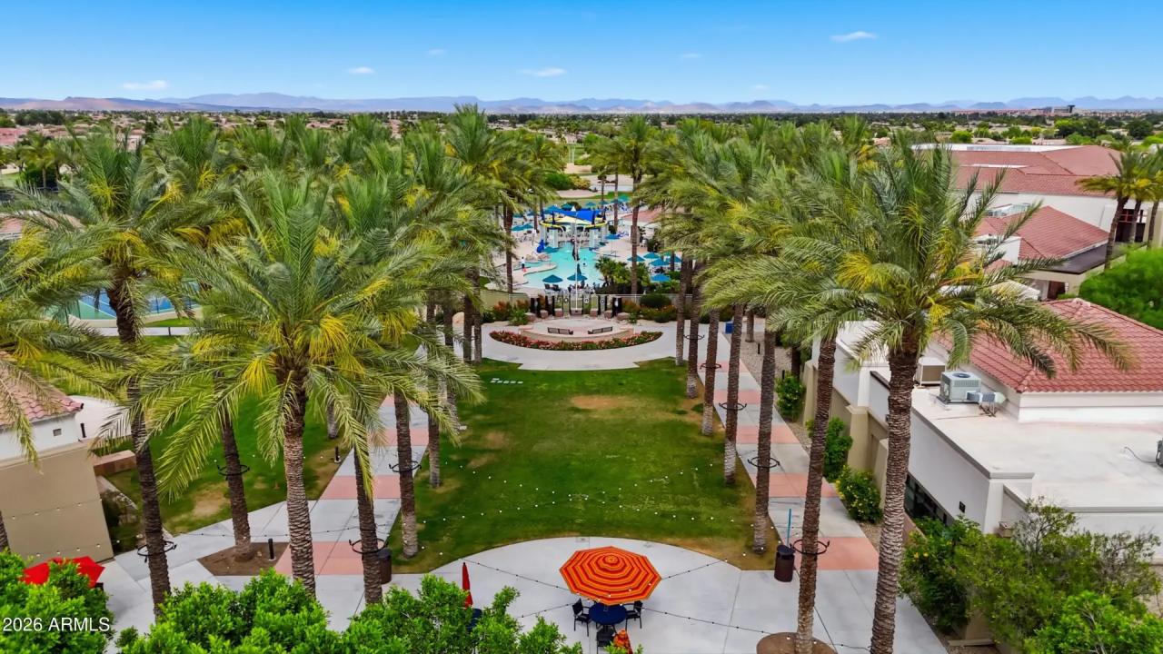 Real Estate Picture 23