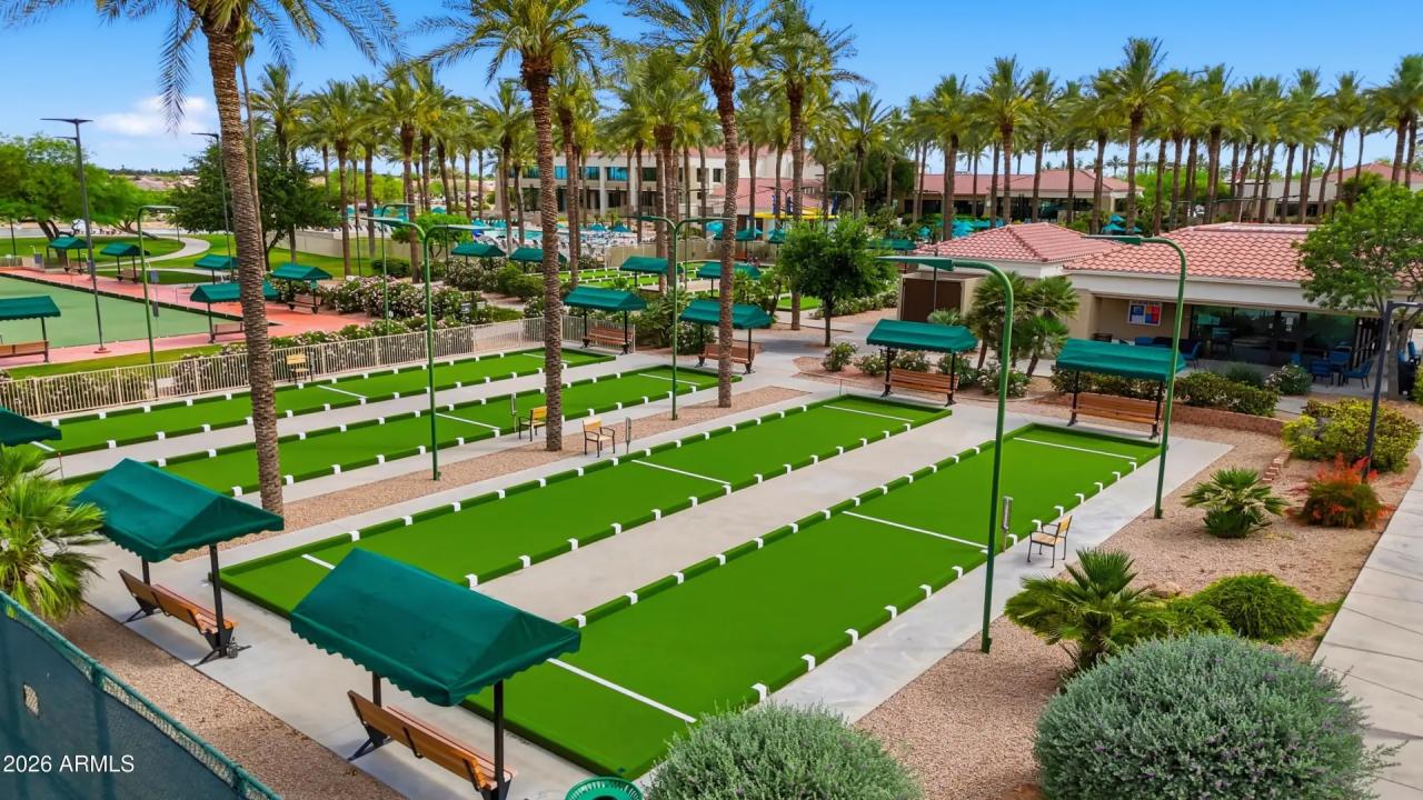 Real Estate Picture 24