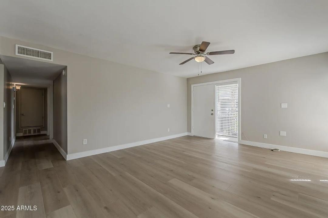 Real Estate Picture 5