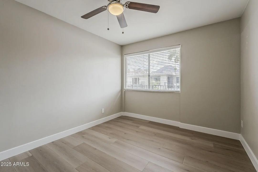 Real Estate Picture 16