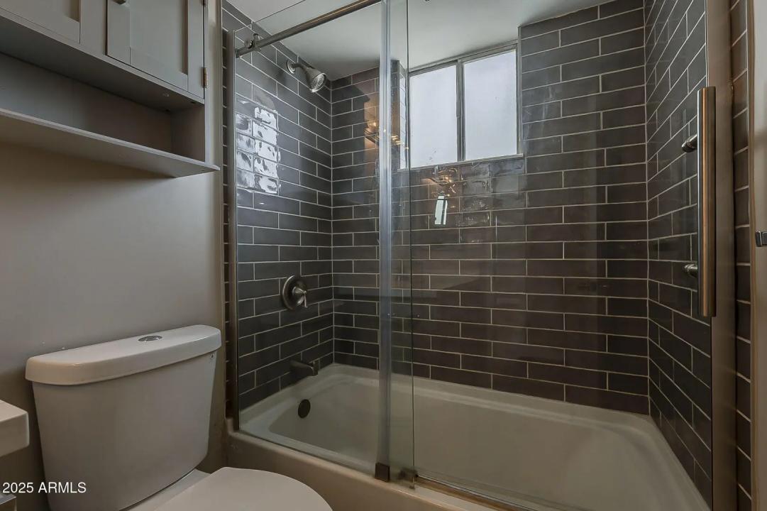 Real Estate Picture 19