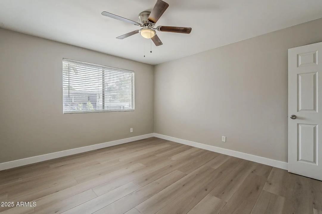 Real Estate Picture 21
