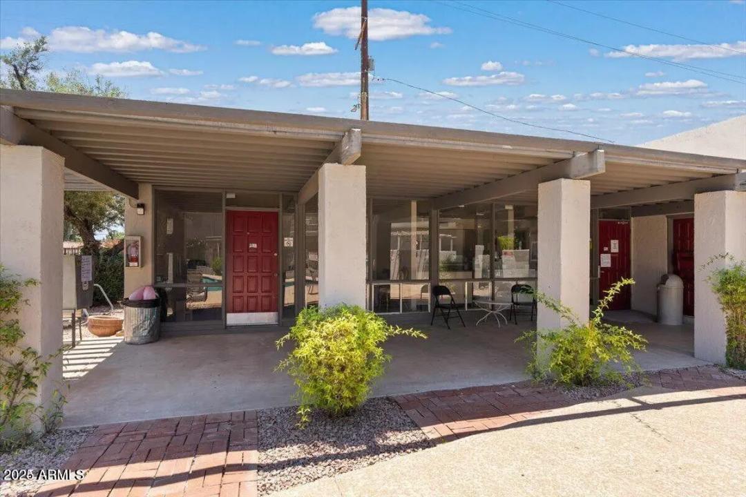 Real Estate Picture 30