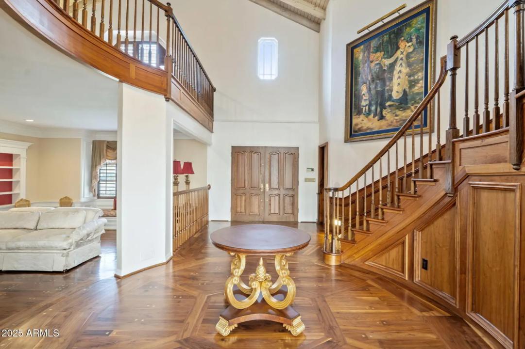 Real Estate Picture 5