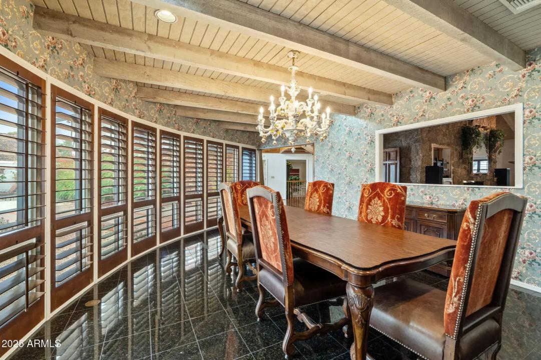 Real Estate Picture 14