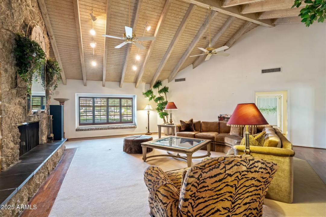 Real Estate Picture 18