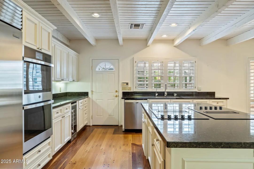 Real Estate Picture 20