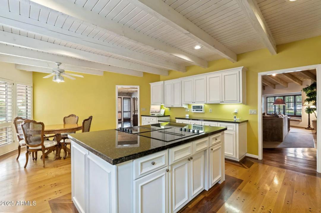 Real Estate Picture 25