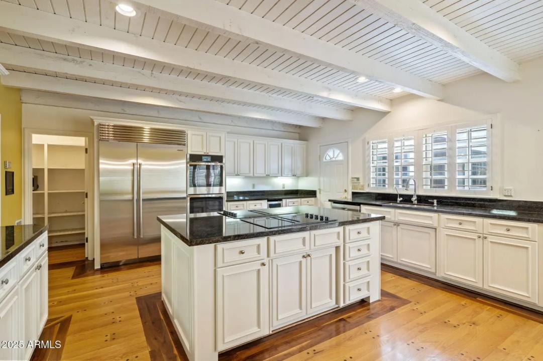 Real Estate Picture 27