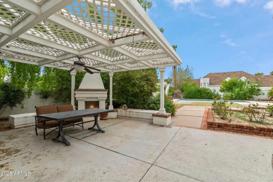 Real Estate Picture 77