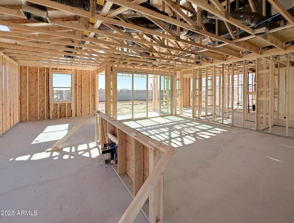 Real Estate Picture 4