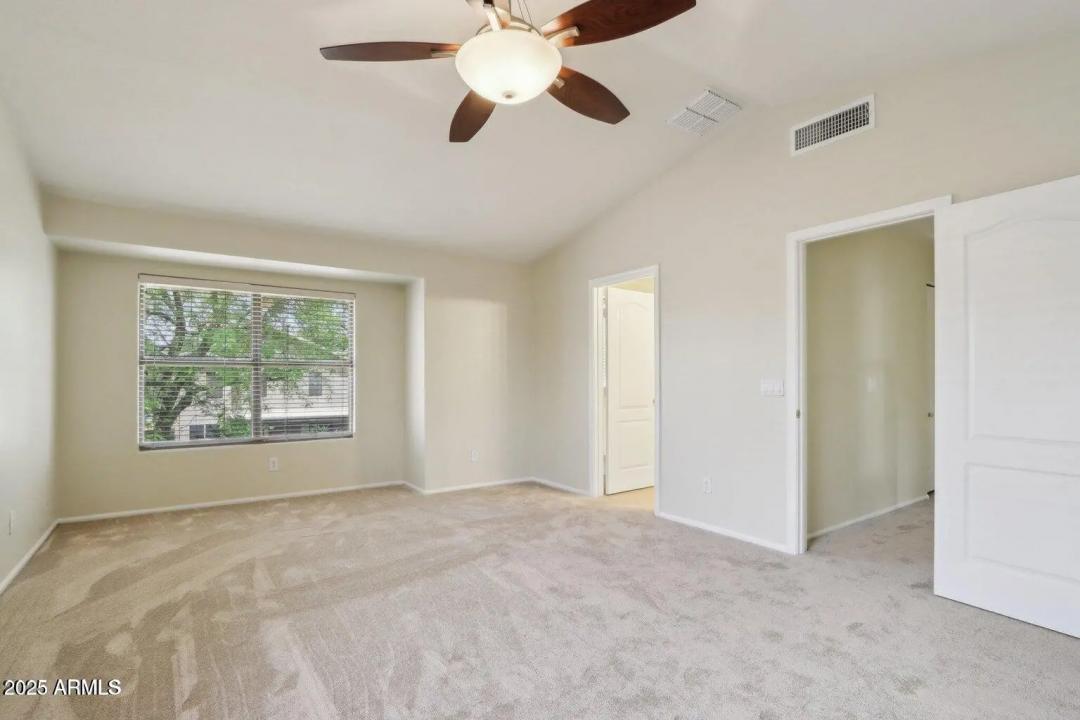 Real Estate Picture 10
