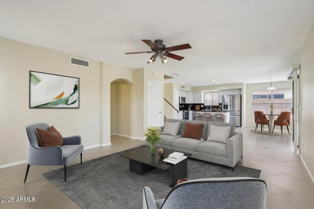 Real Estate Picture 7