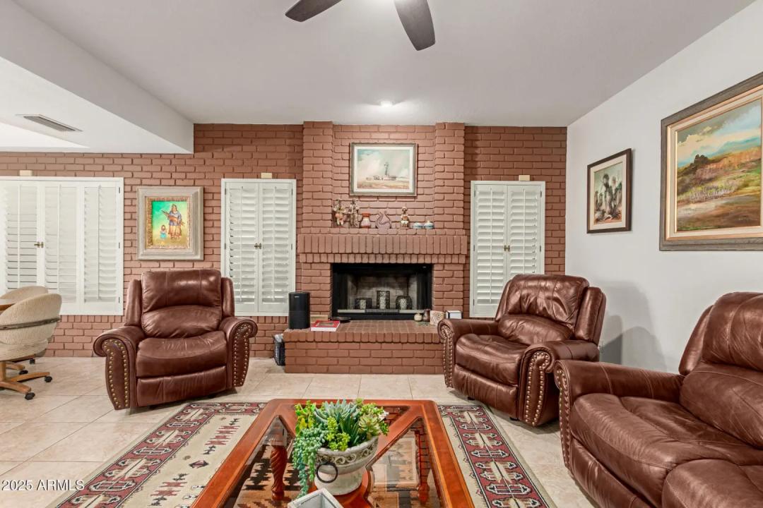 Real Estate Picture 6