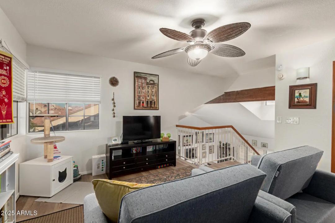 Real Estate Picture 18