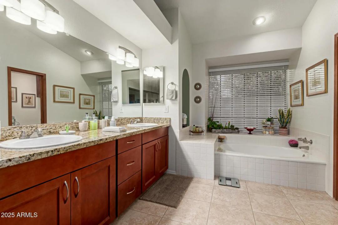 Real Estate Picture 21