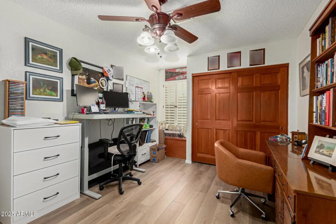 Real Estate Picture 22