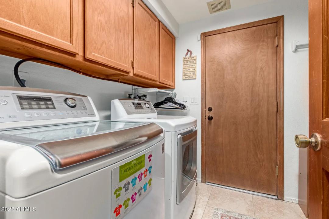 Real Estate Picture 23