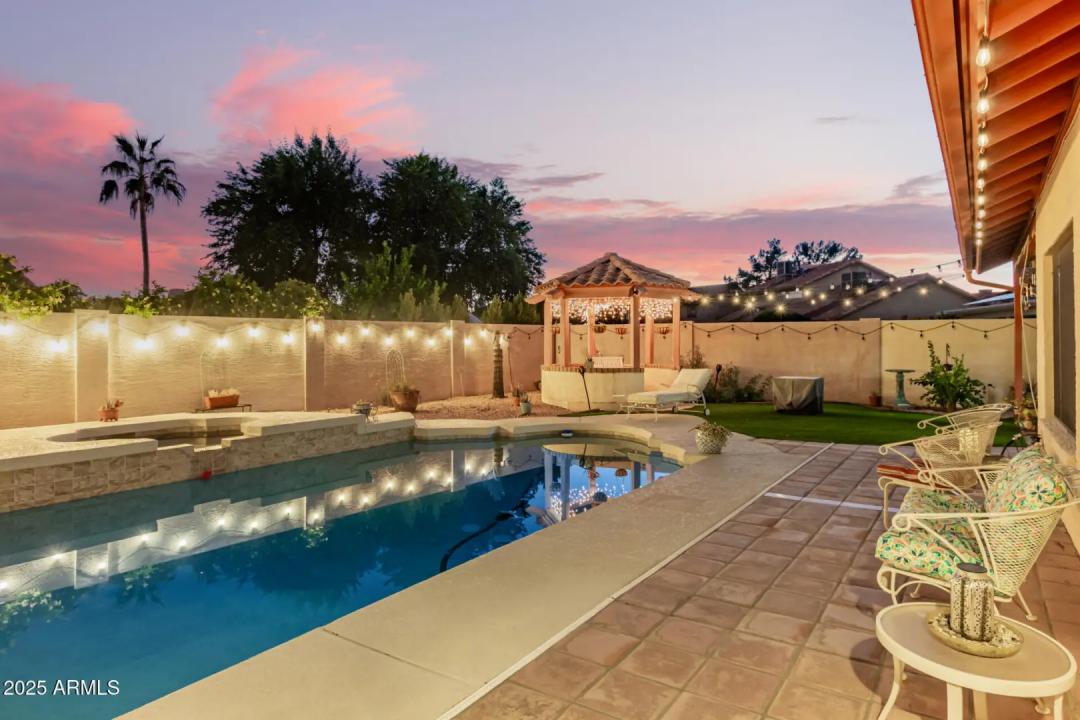 Real Estate Picture 24